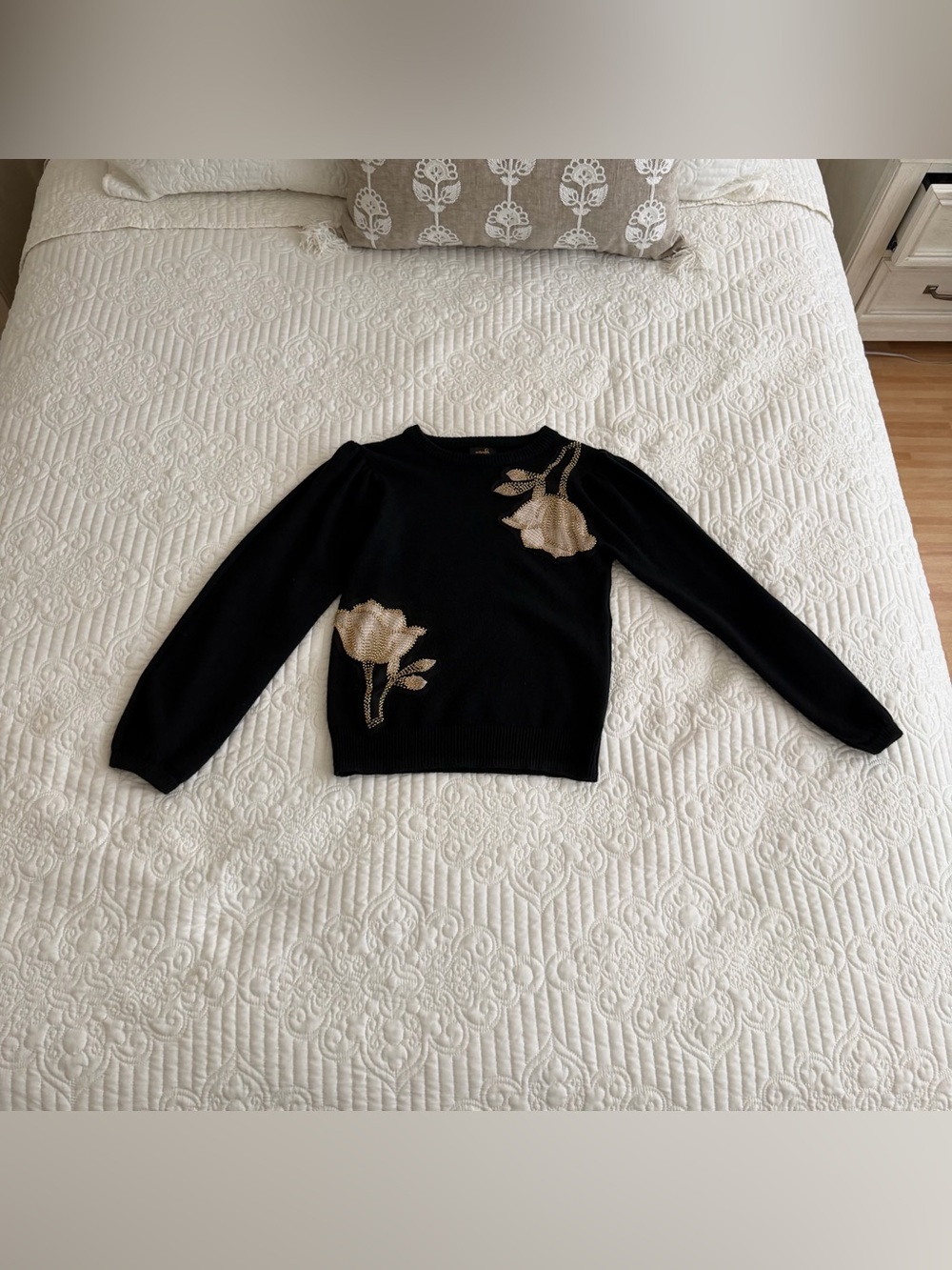 On Twelfth Black Beaded Floral Pullover Sweater Gold Sequin Accent Size M